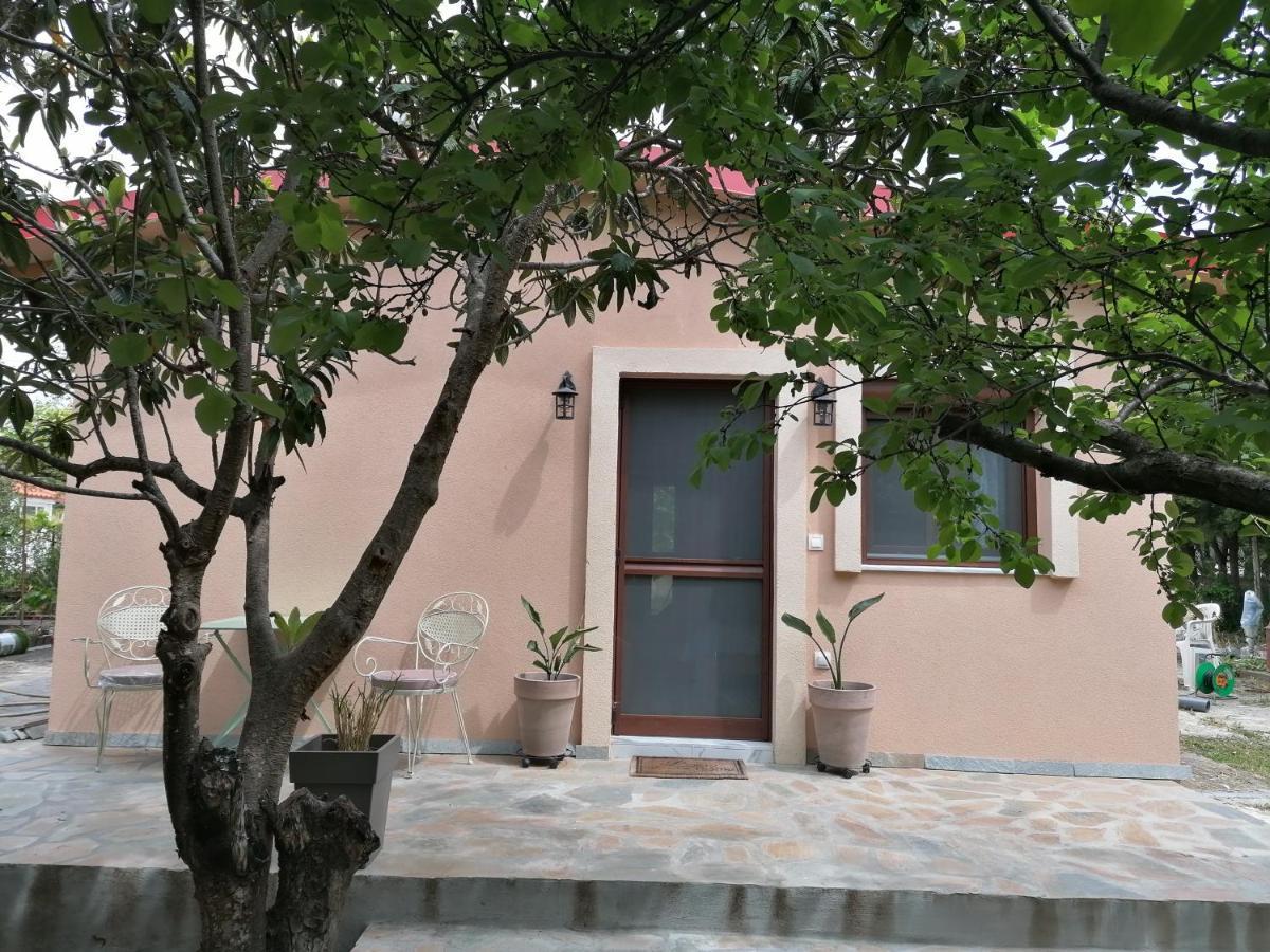 Tiny House By The Sea Villa Nea Skioni Dış mekan fotoğraf